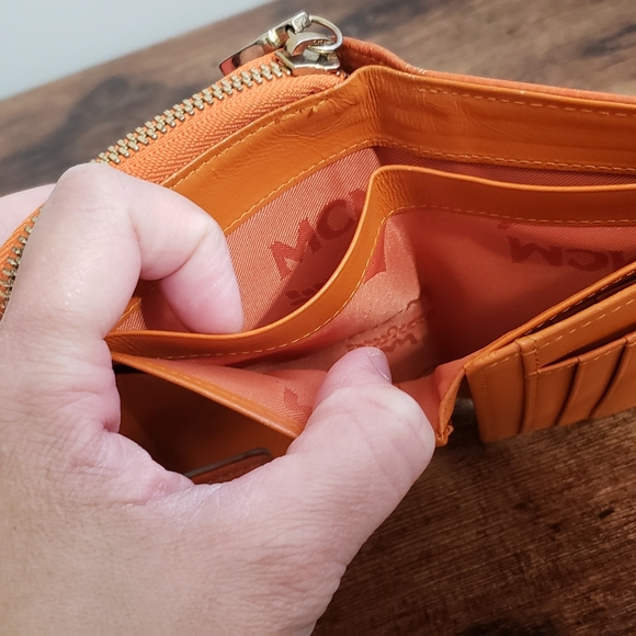 MCM Orange Short Wallet - Picture 14 of 14
